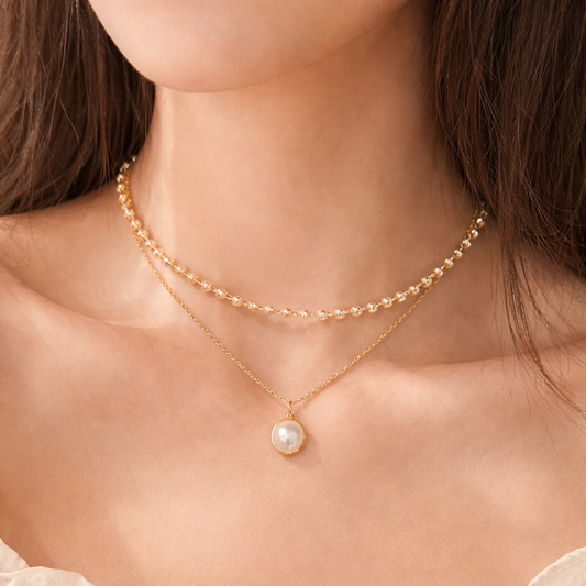 Women golden Necklaces & Chains